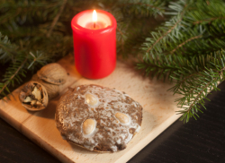 1 Elisenlebkuchen mit Zuckerglasur und Mandeln - Dülls Nürnberger Elisenlebkuchen online kaufen