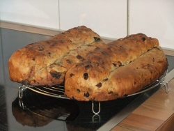 Frischer Butterschmalzstollen 1 kg - Dülls Nürnberger Elisenlebkuchen online kaufen